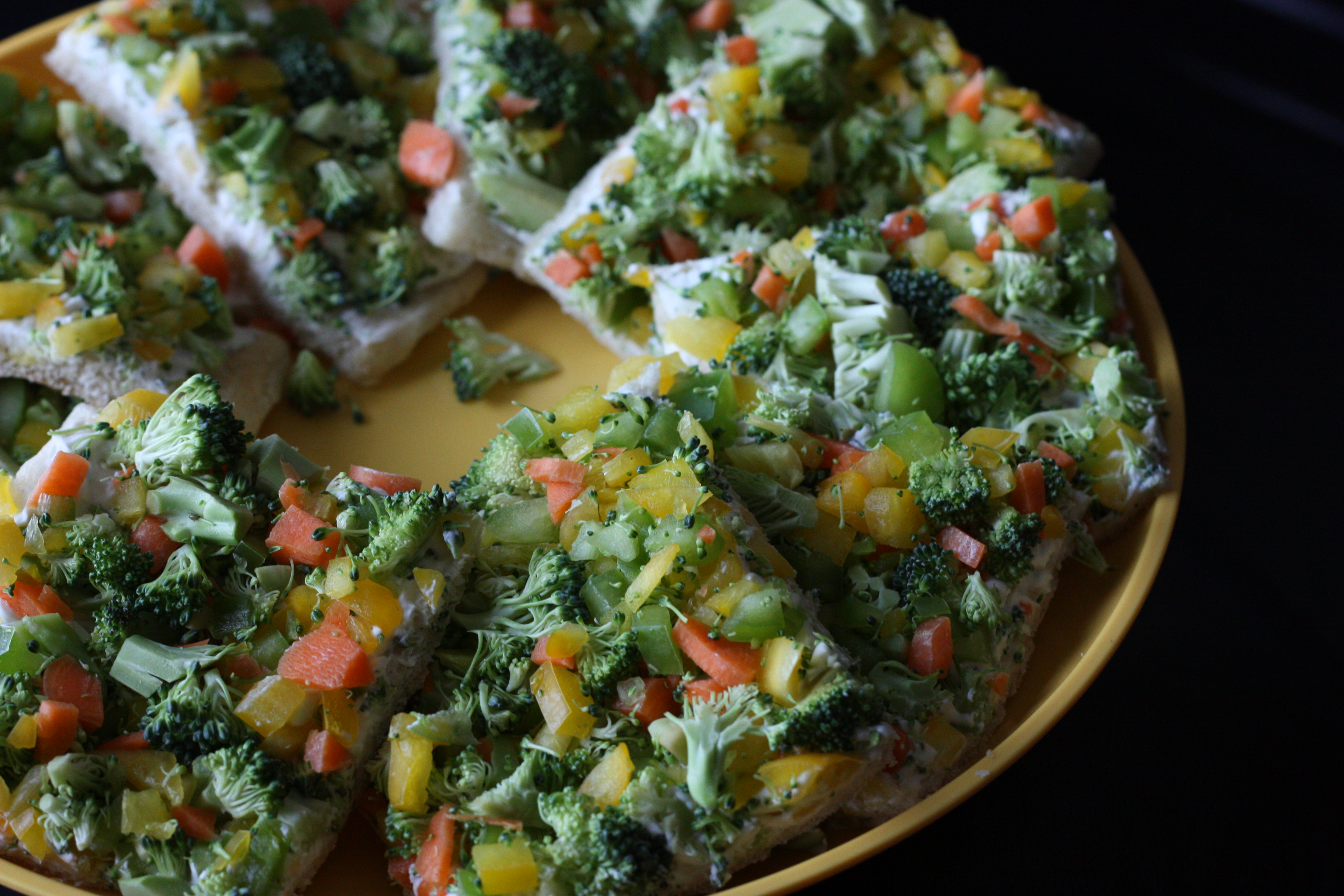 Vegetable Pizza With Cream Cheese And Ranch Dressing